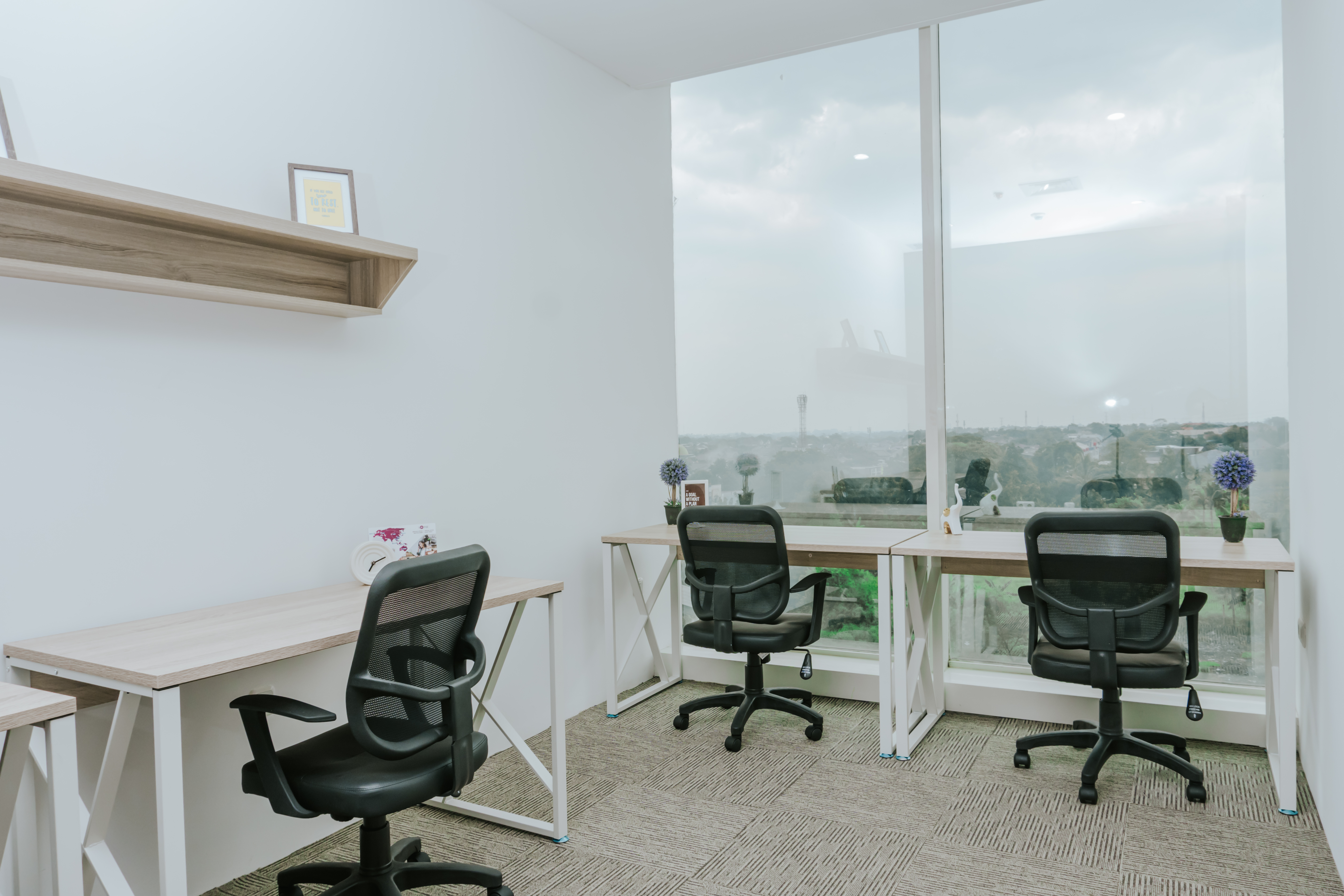 4 Person Private Office