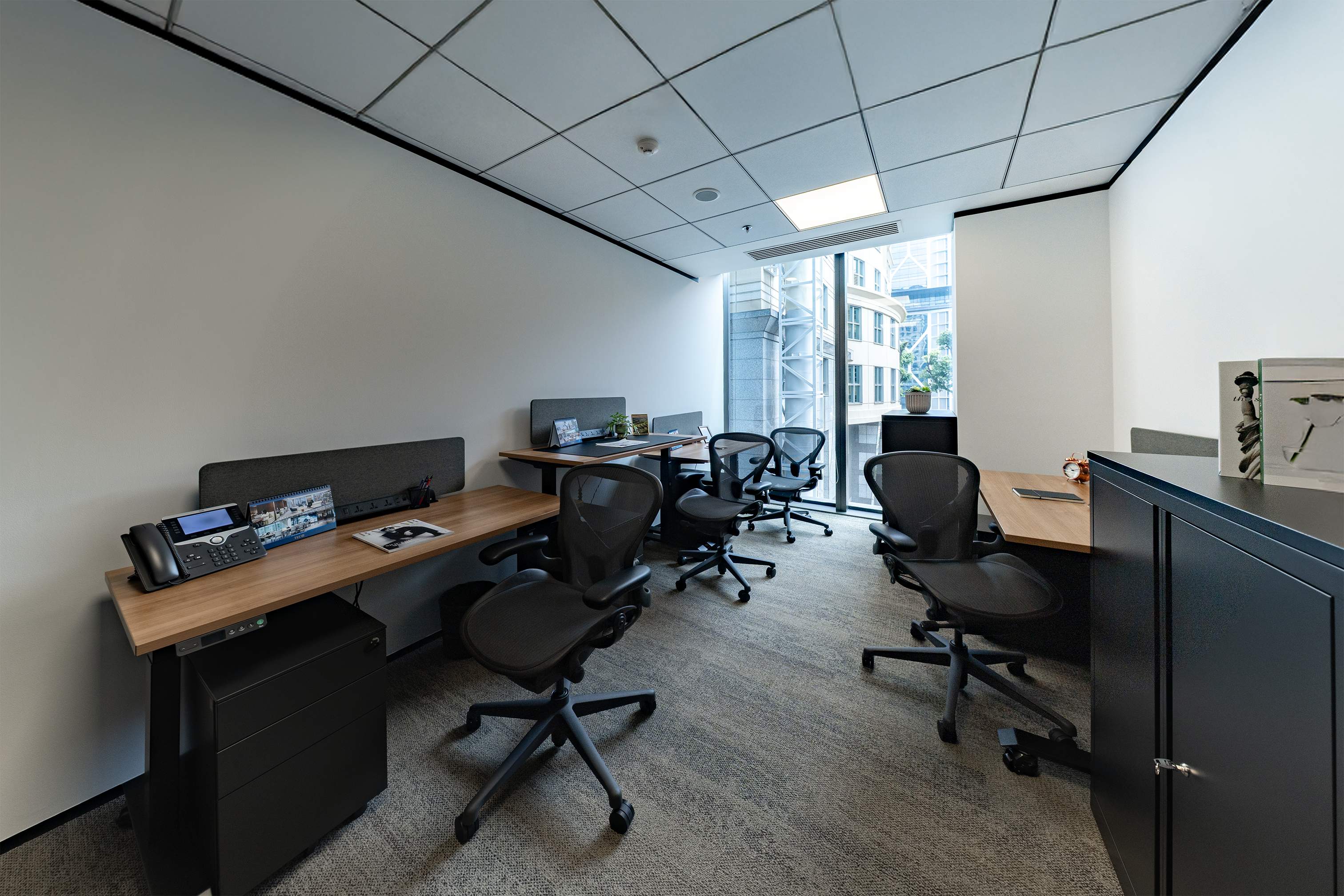 4 Person Private Office