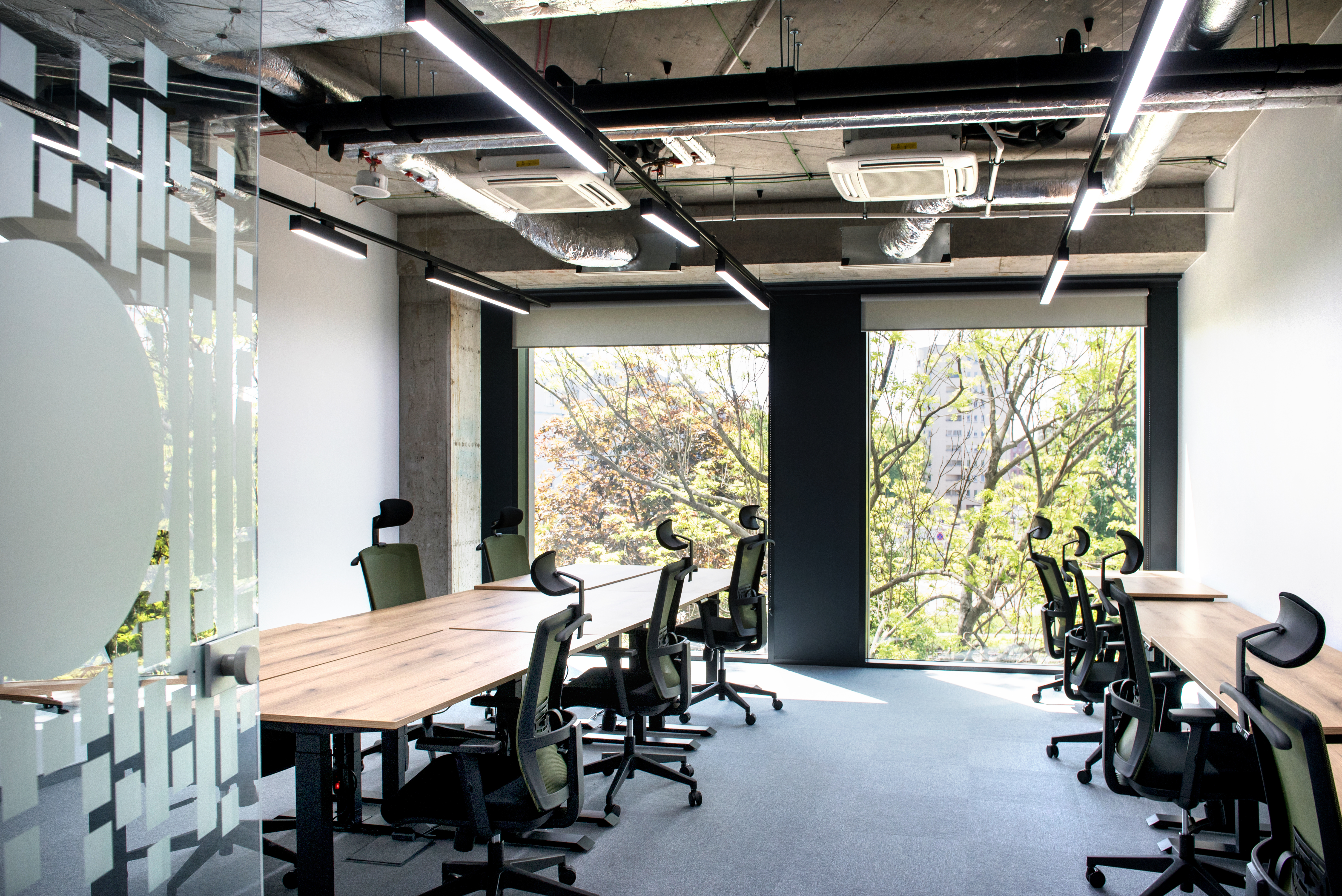 8 Person Private Office