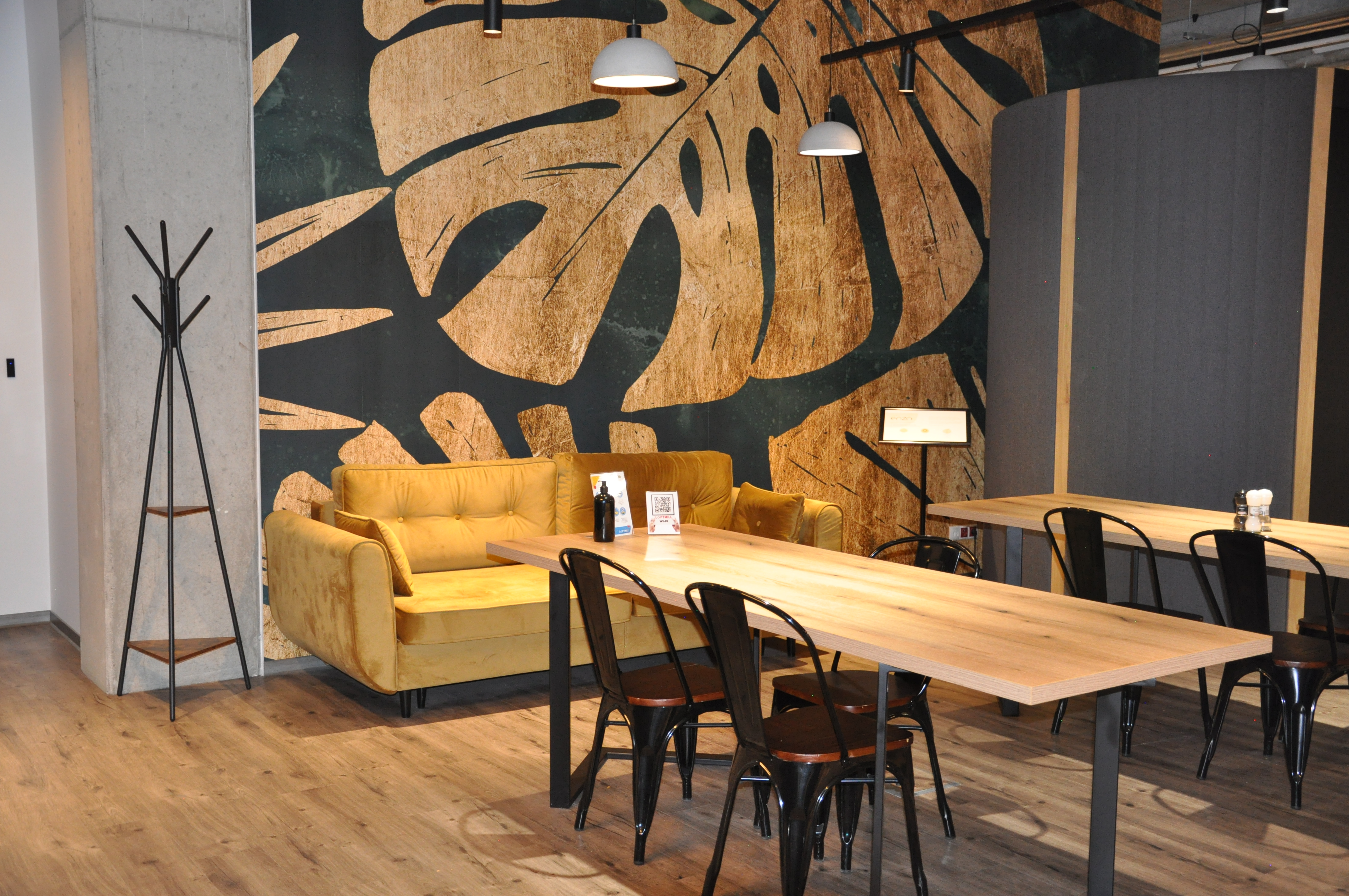 4 Person Private Office