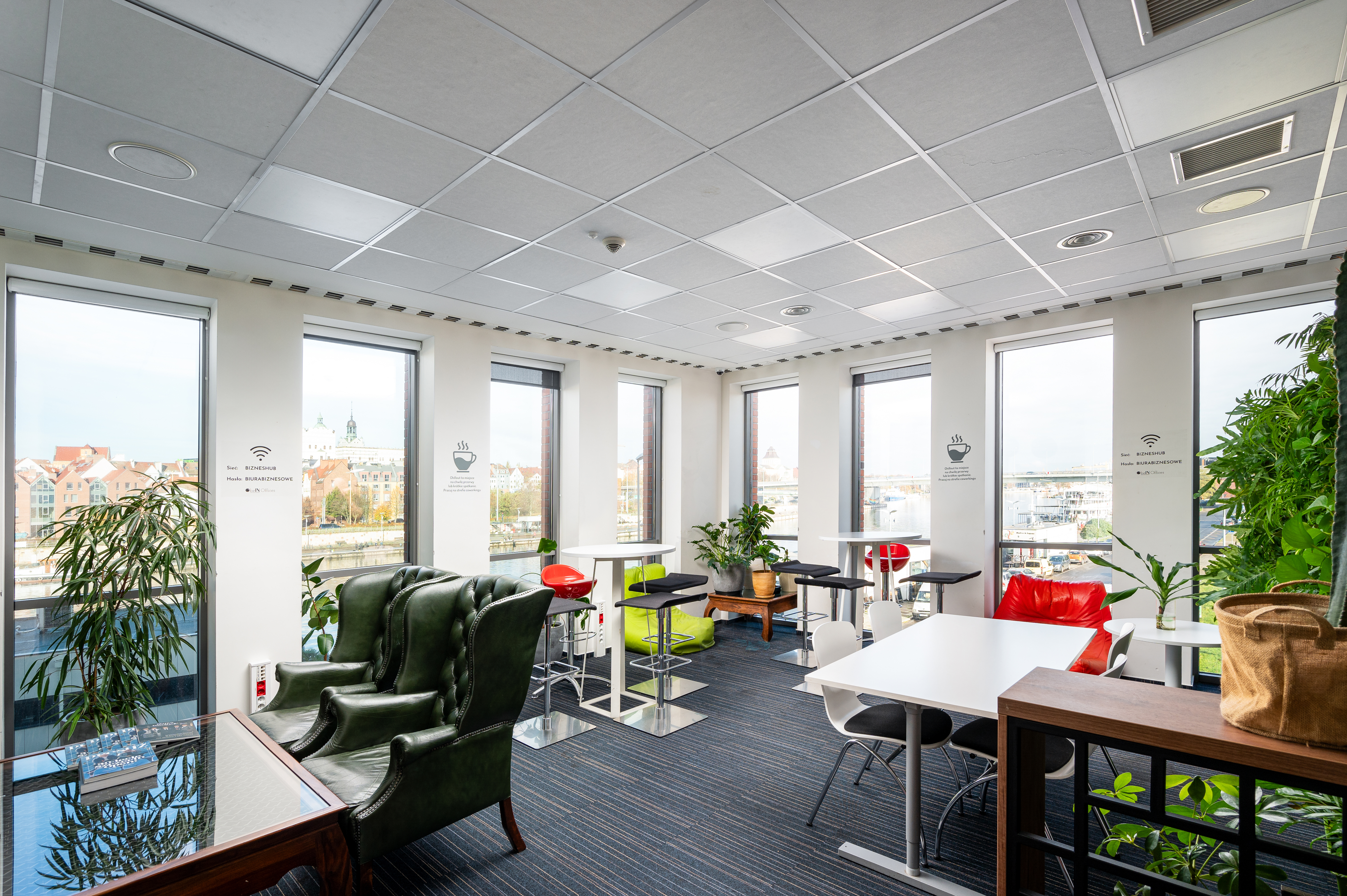 1 Person Private Office