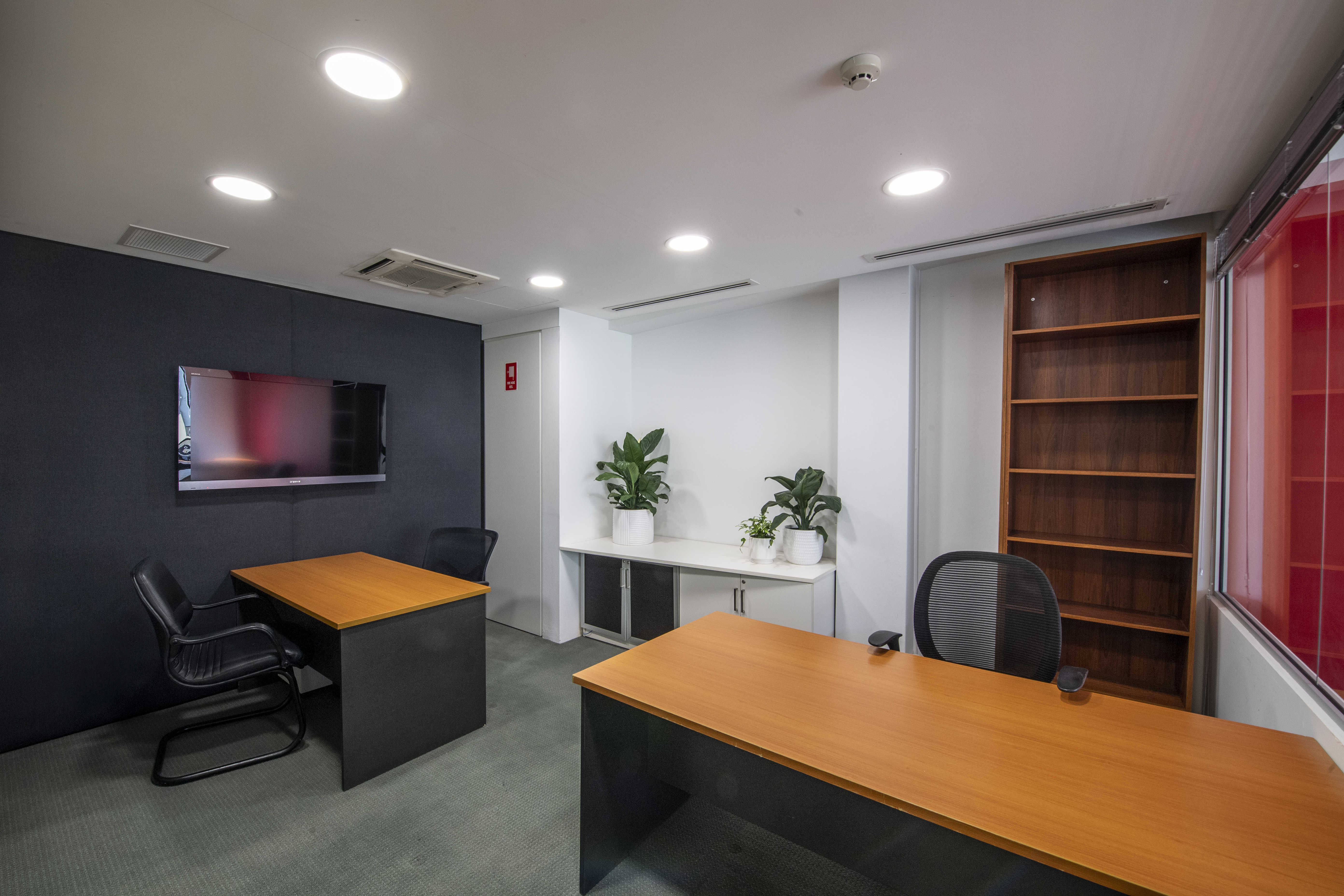 4 Person Private Office