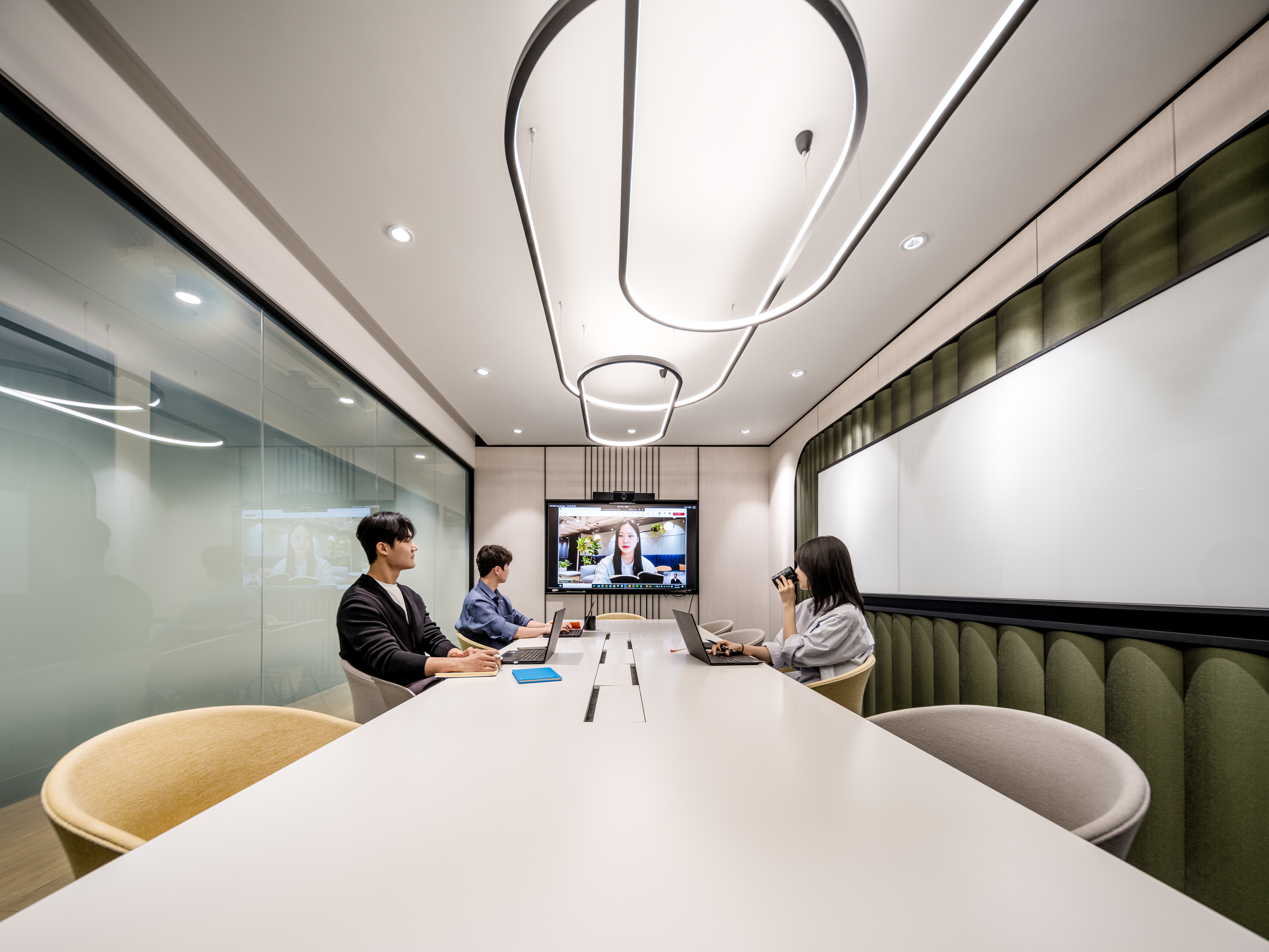 12 Person Private Office