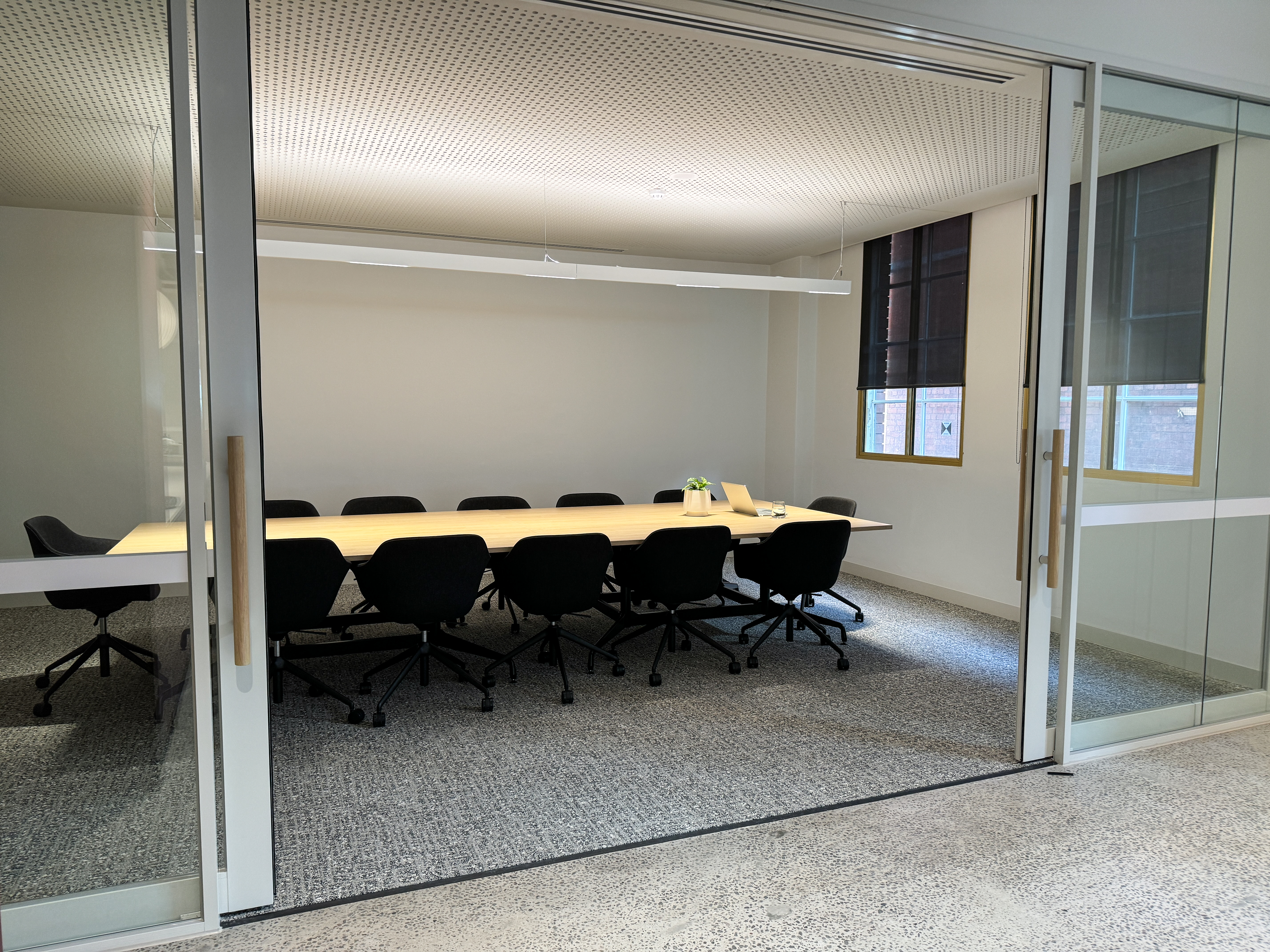 6 Person Shared Office