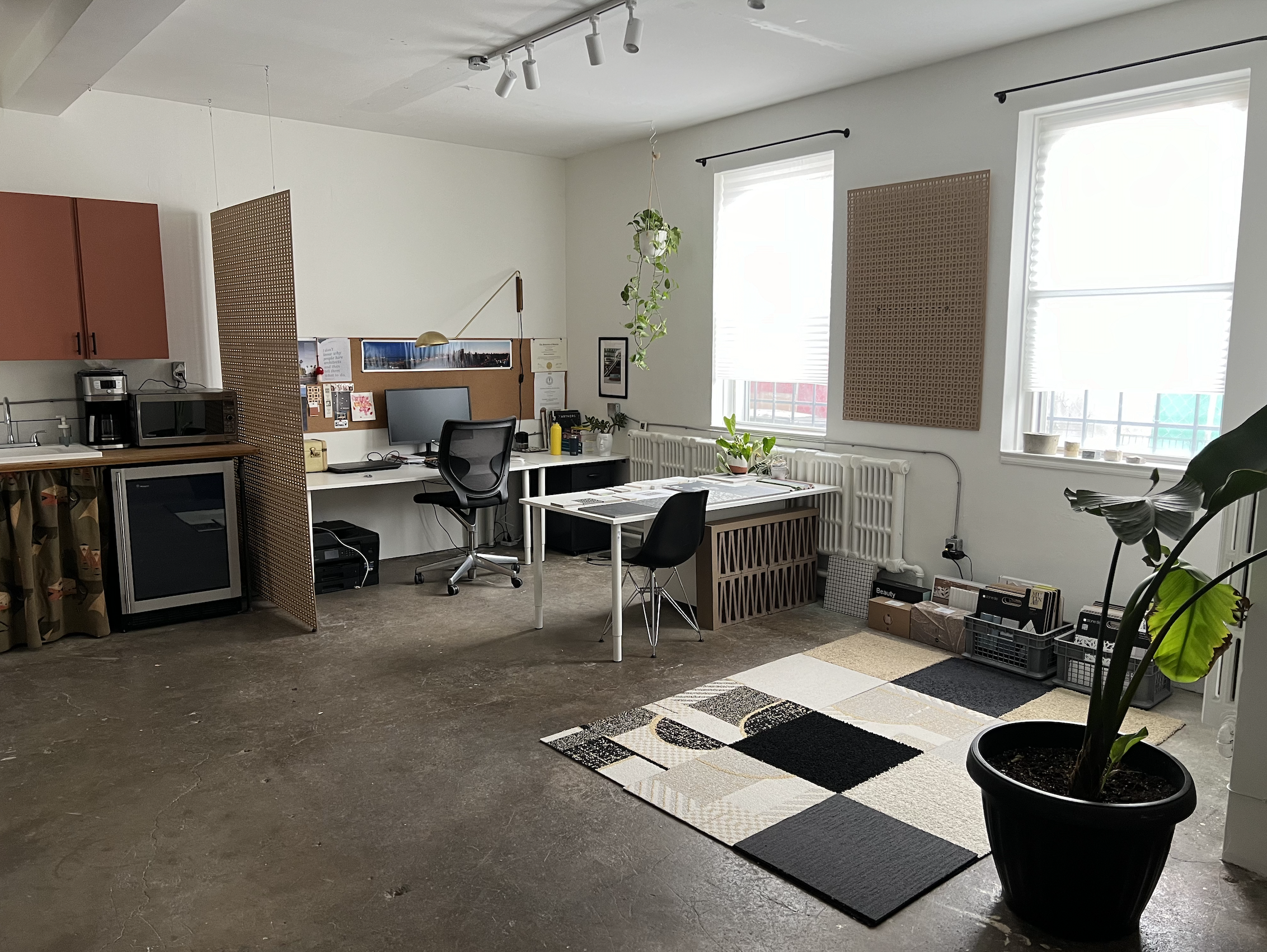 1 Person Shared Office