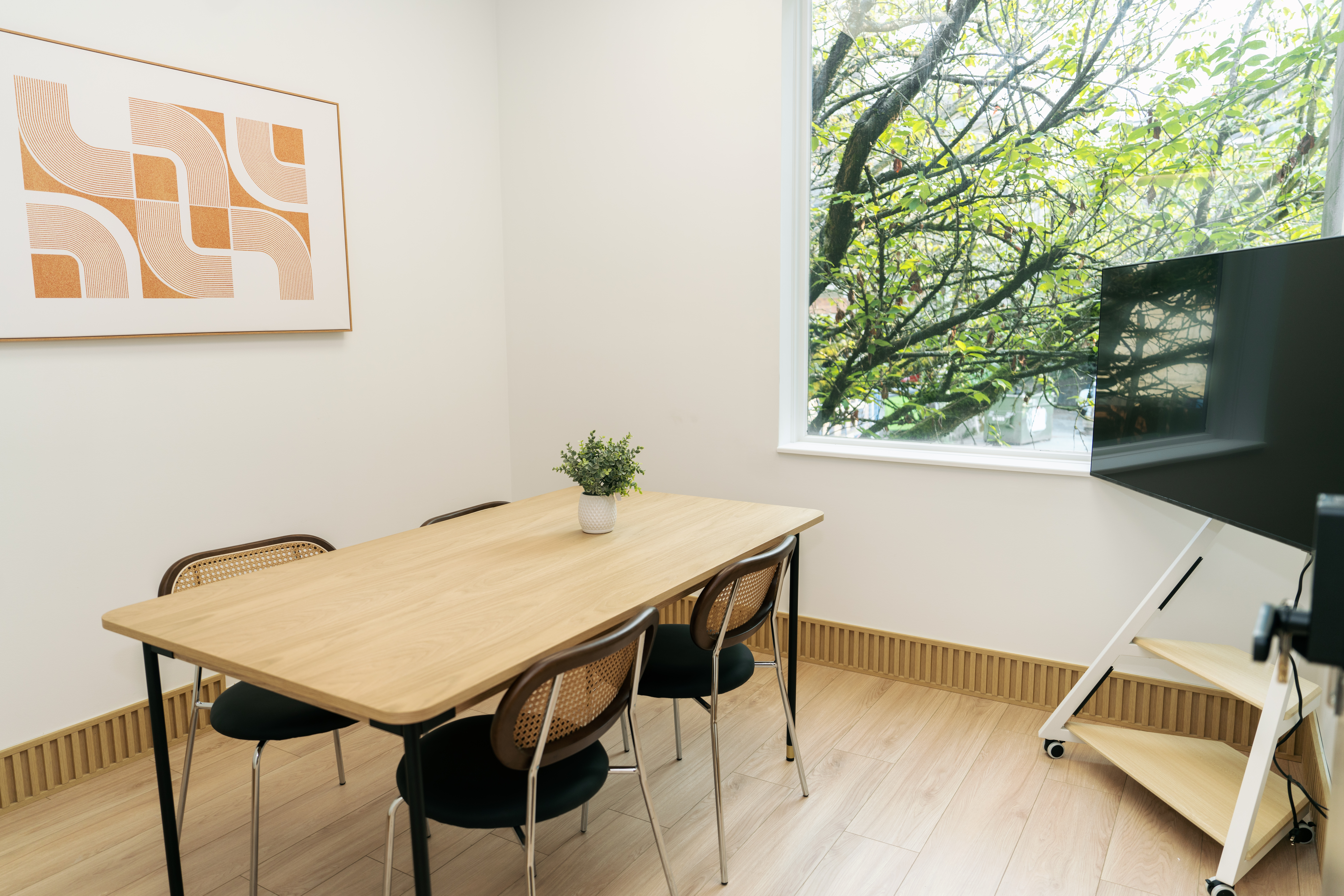 10 Person Coworking Desk