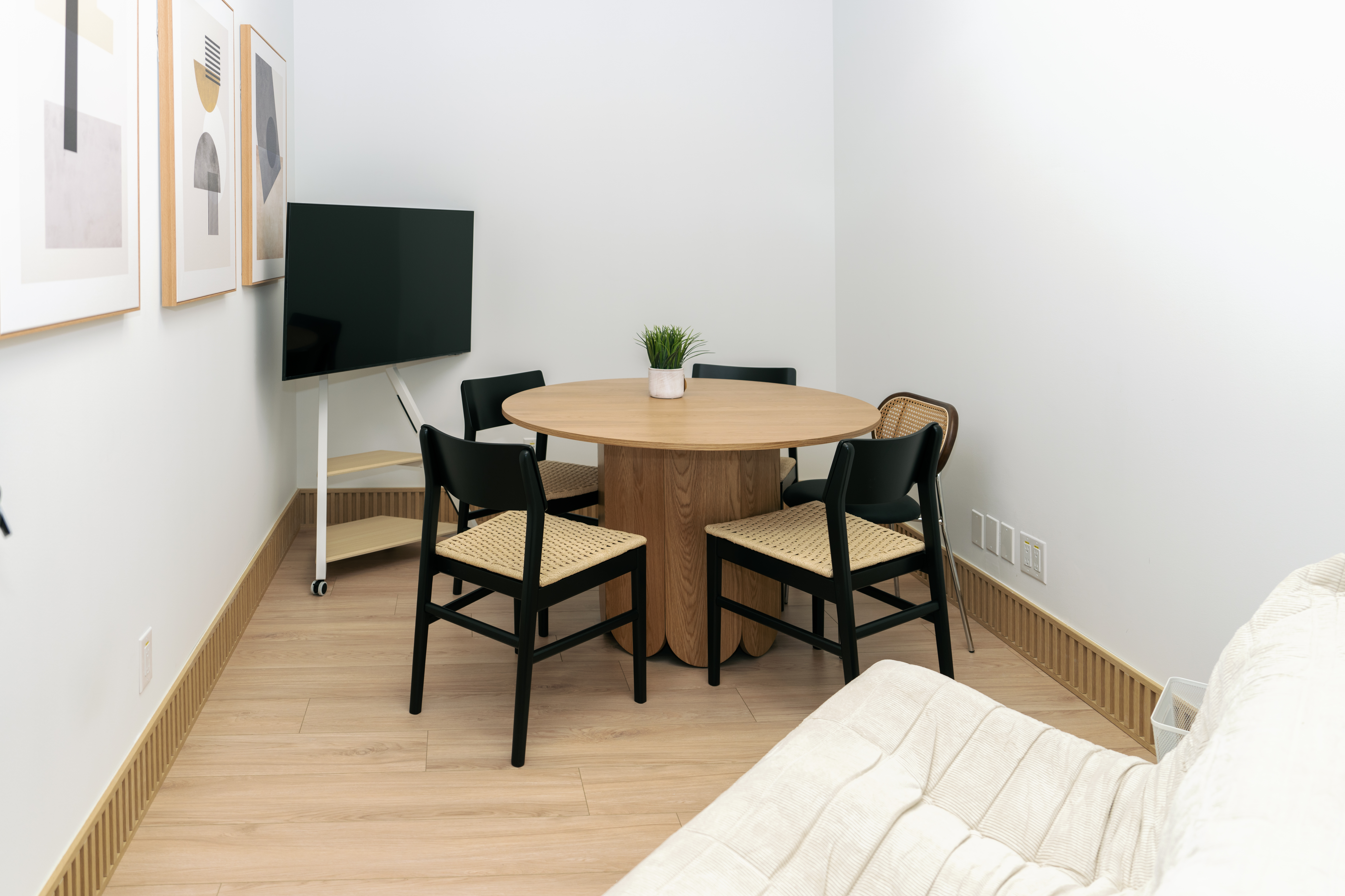 1 Person Coworking Desk