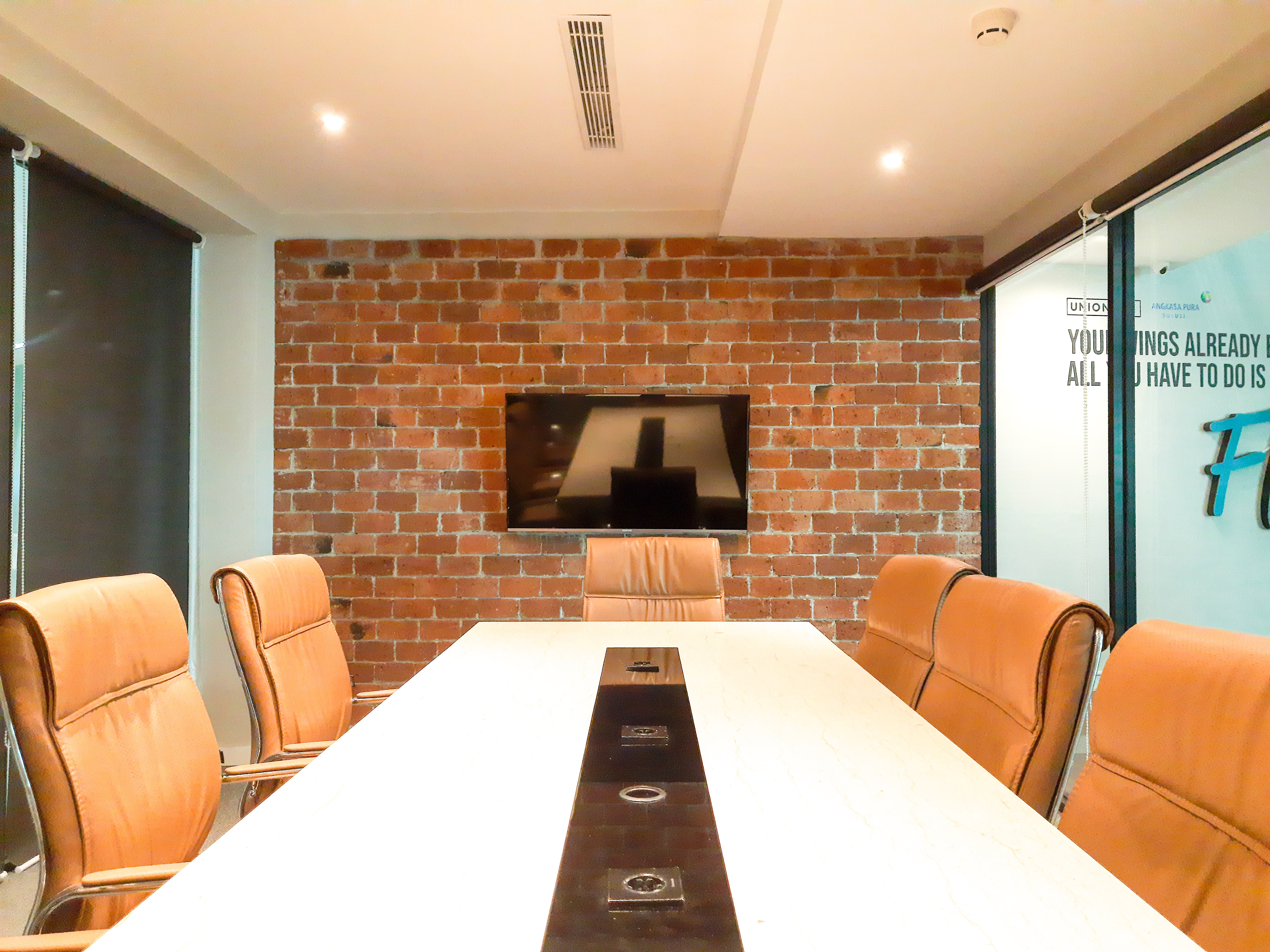 1 Person Event / Temp Space