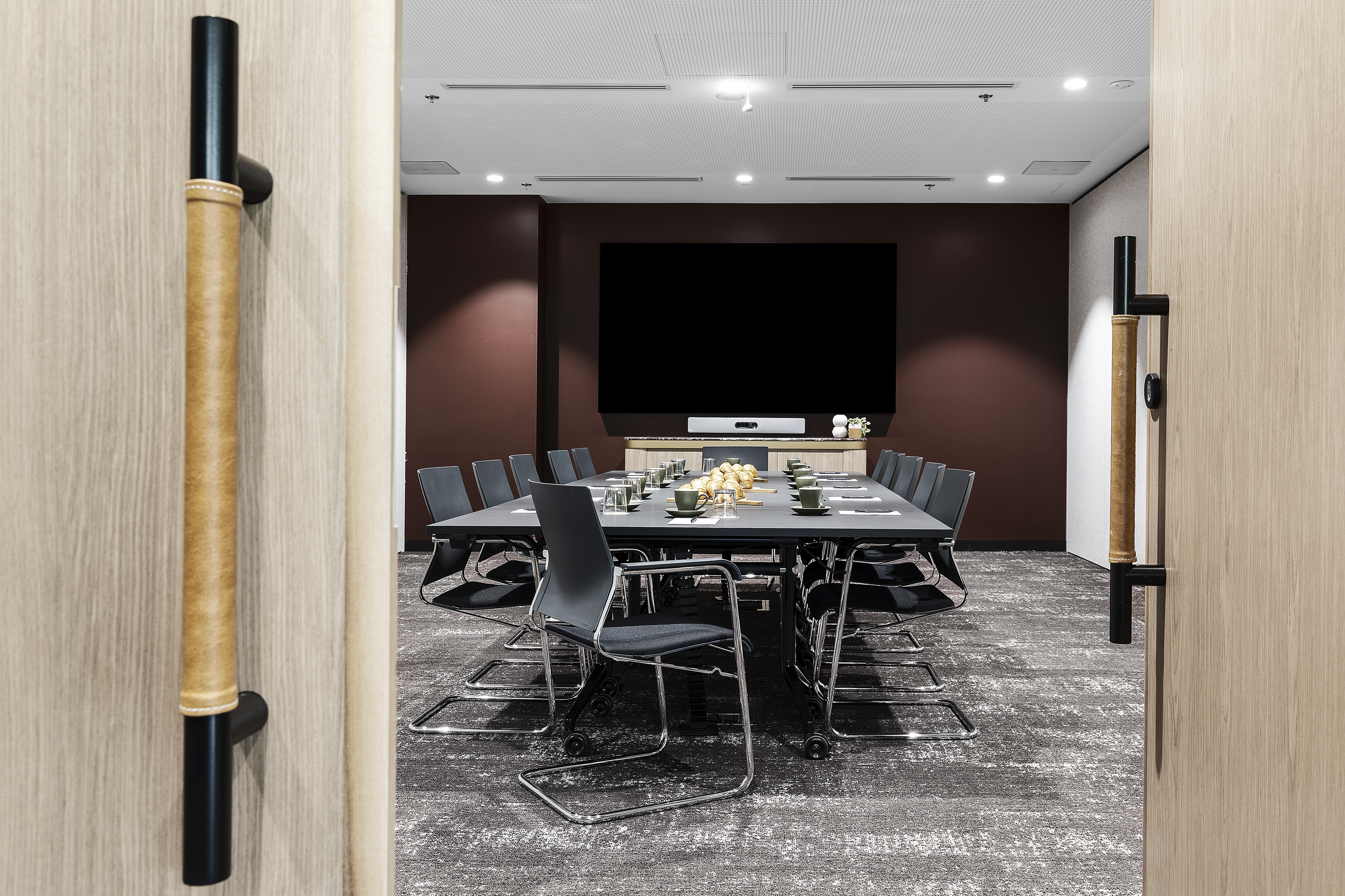 4 Person Private Office