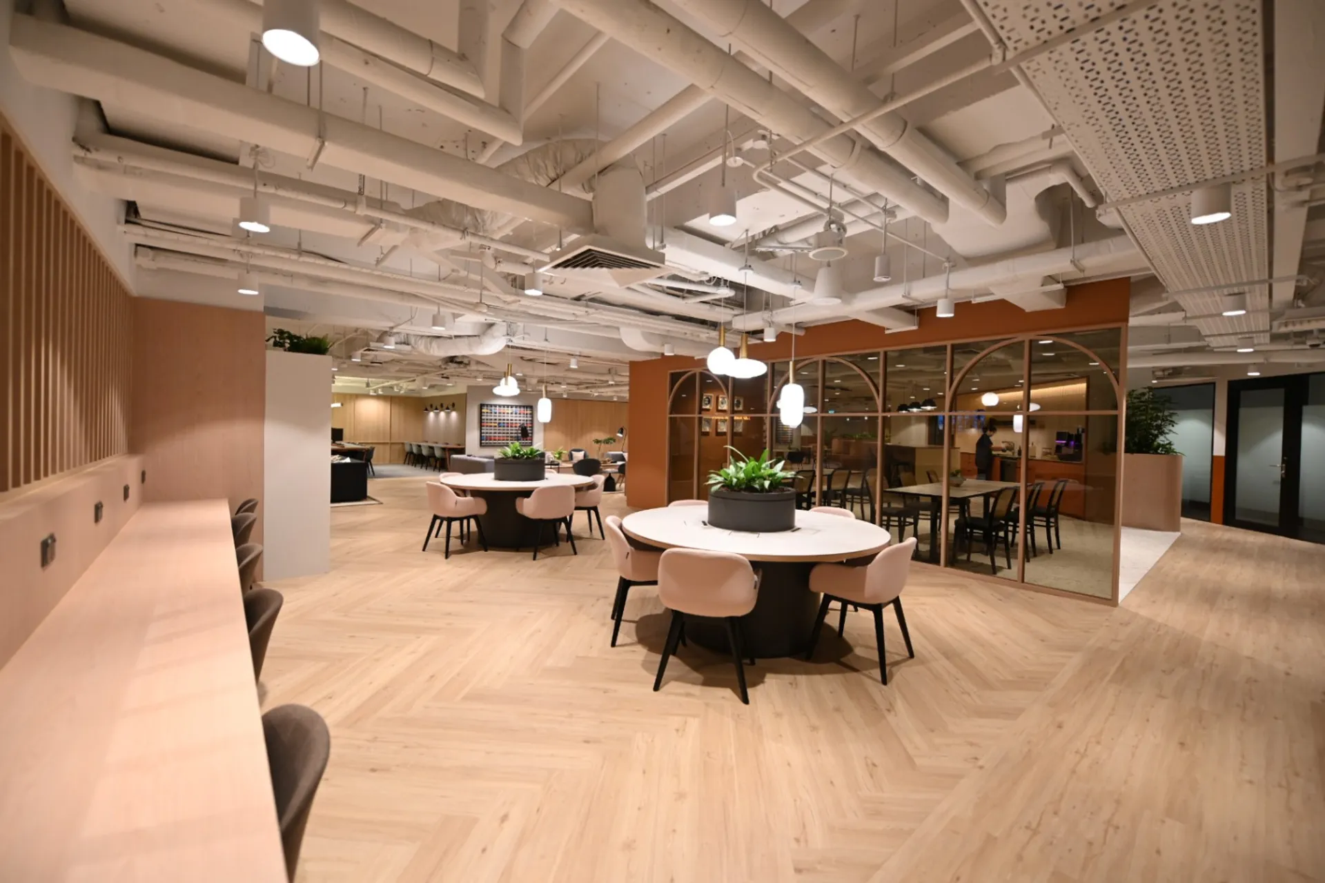 11 Person Private Office