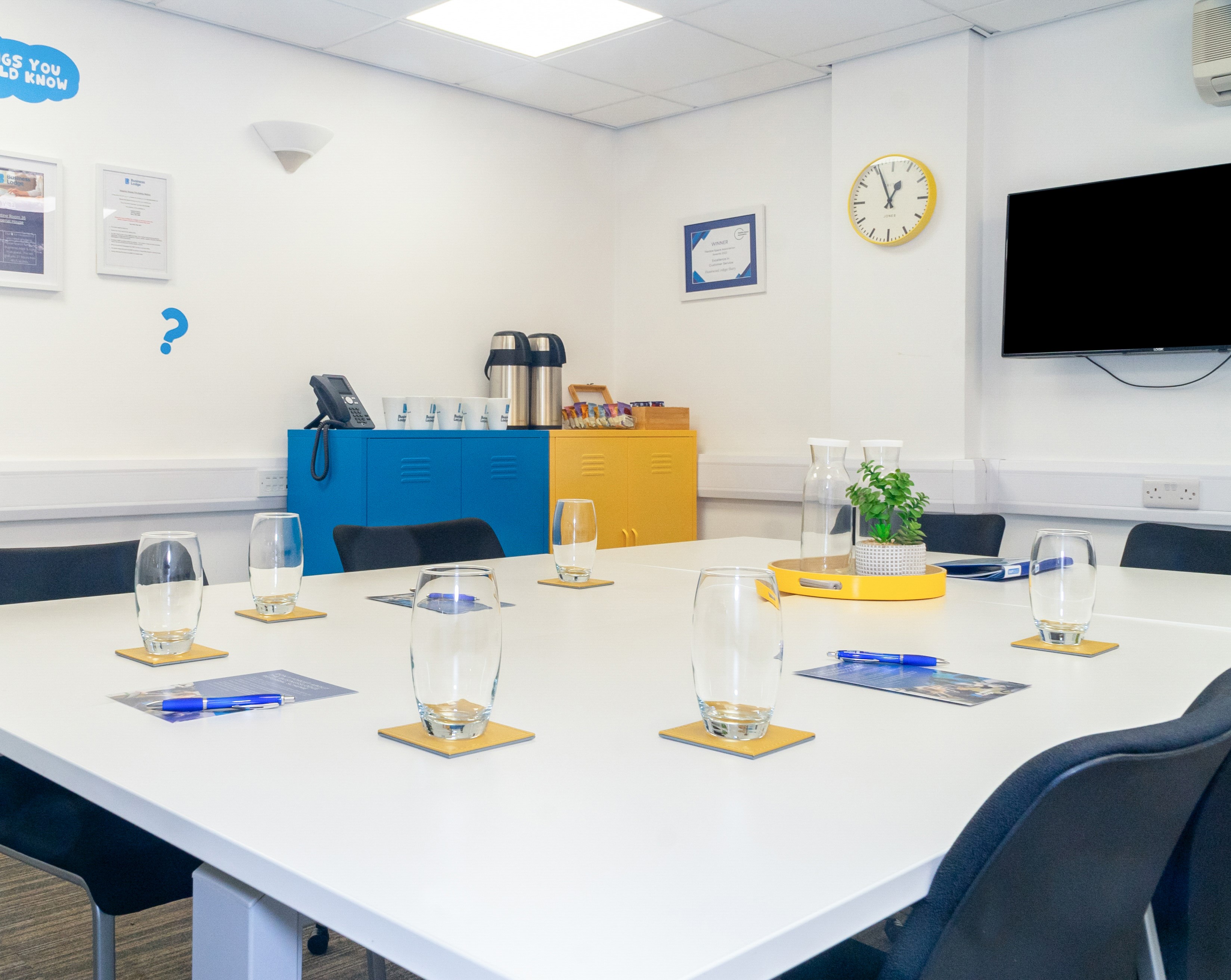 1 Person Coworking Desk