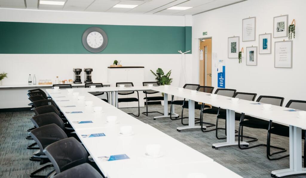 1 Person Coworking Desk