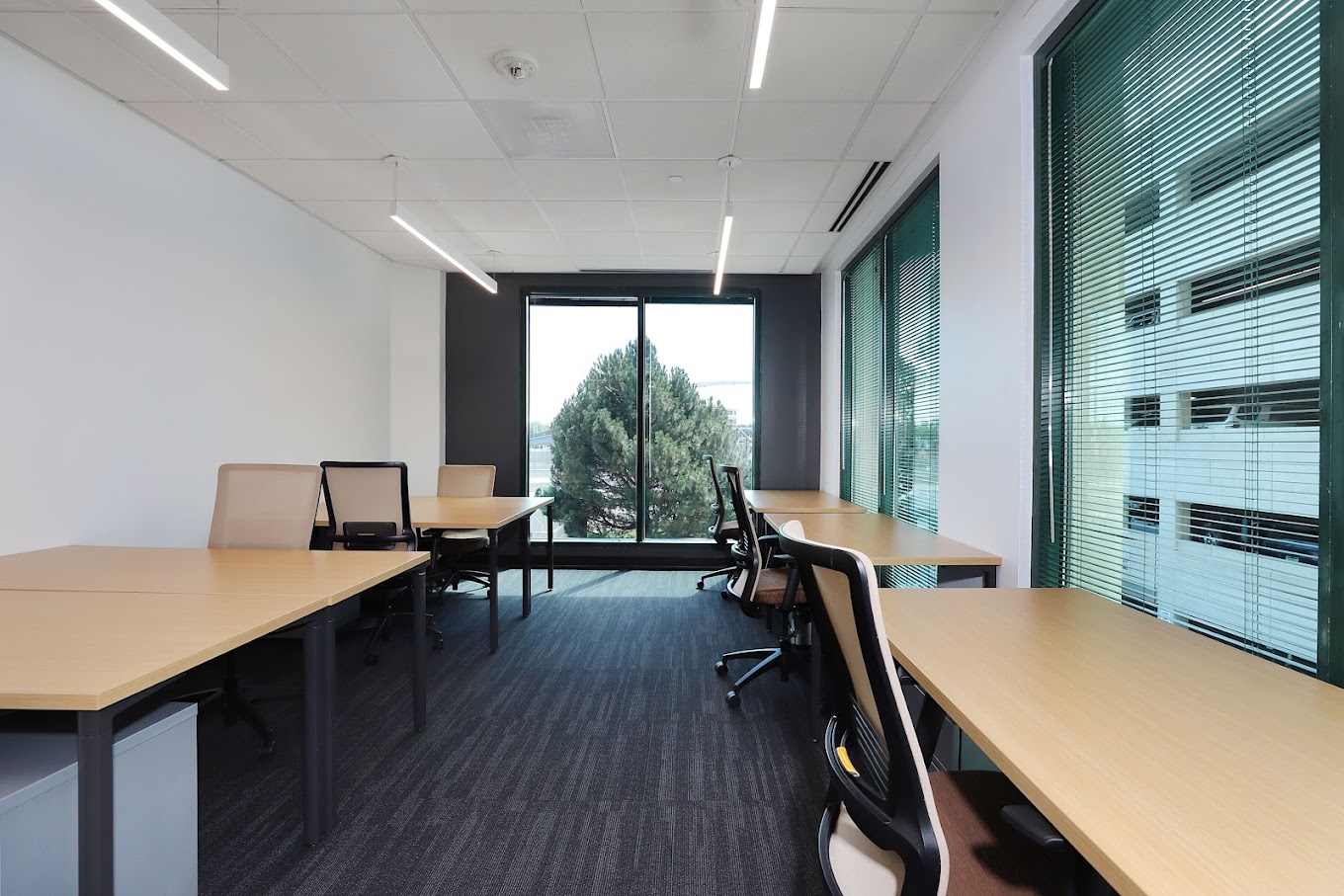 1 Person Coworking Desk