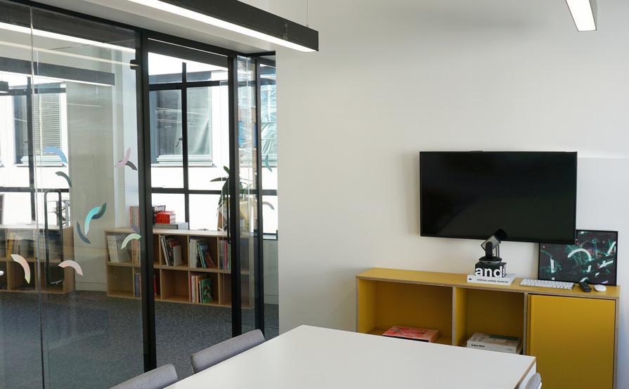 8 Person Shared Office