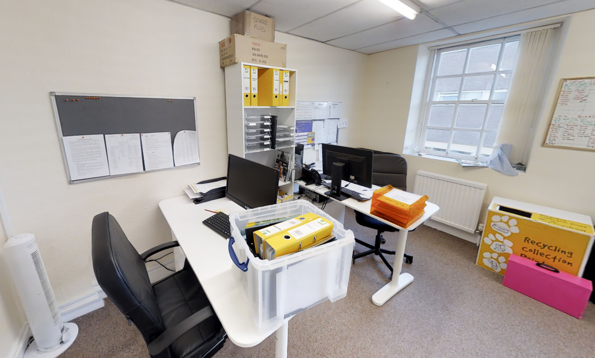 5 Person Private Office