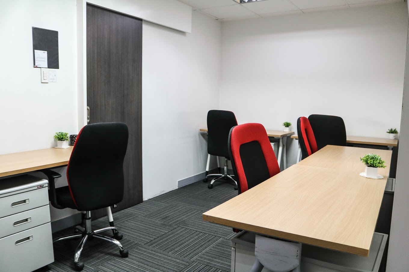 1 Person Virtual Office