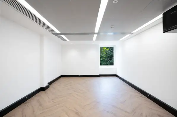 10 Person Private Office