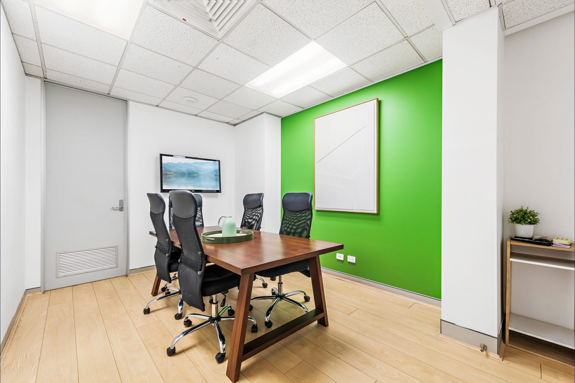 3 Person Private Office at 175 Lower Gibbes Street, Roseville | Office Hub