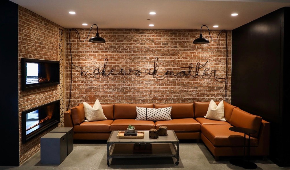 4 Person Private Office