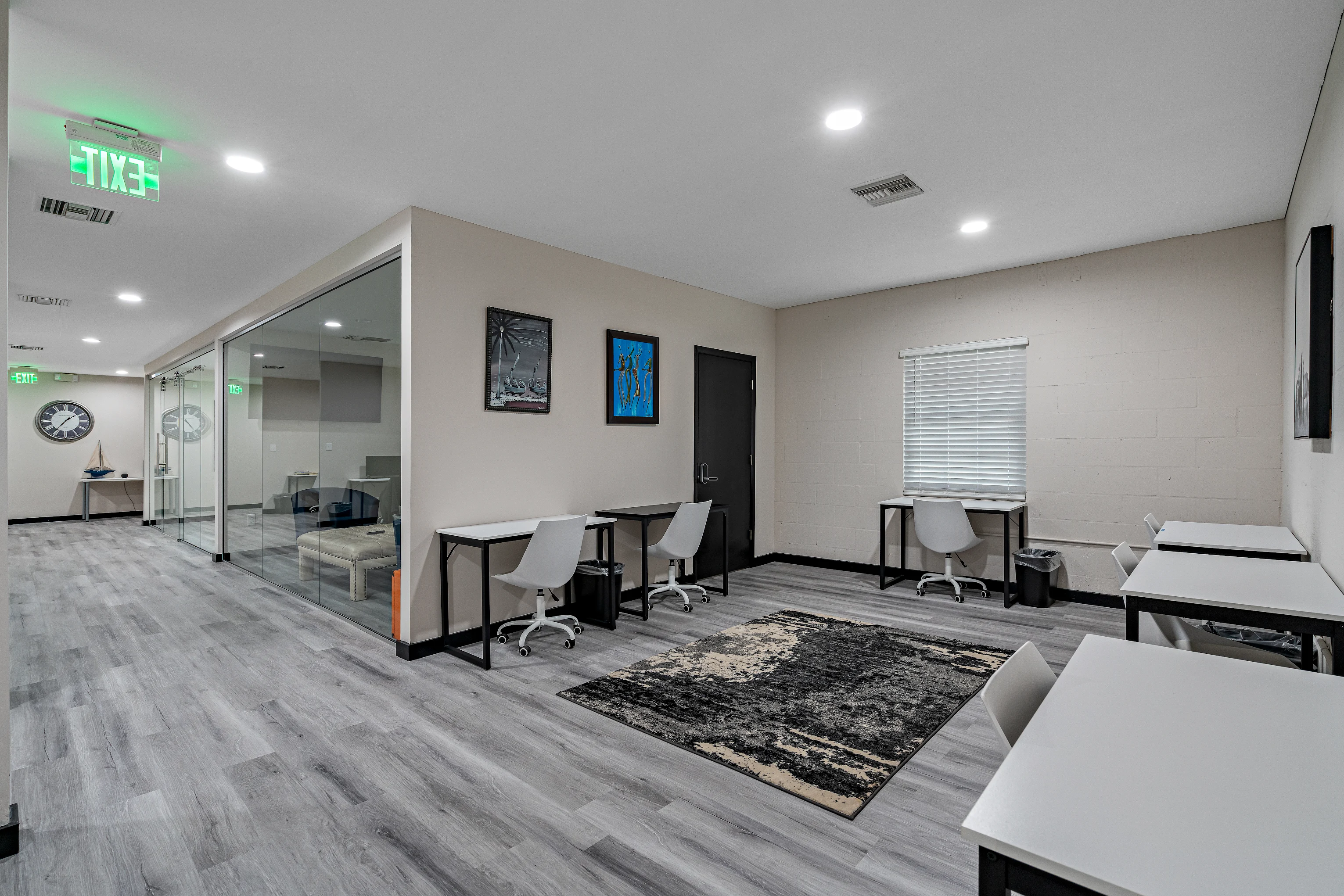 5 Person Coworking Desk