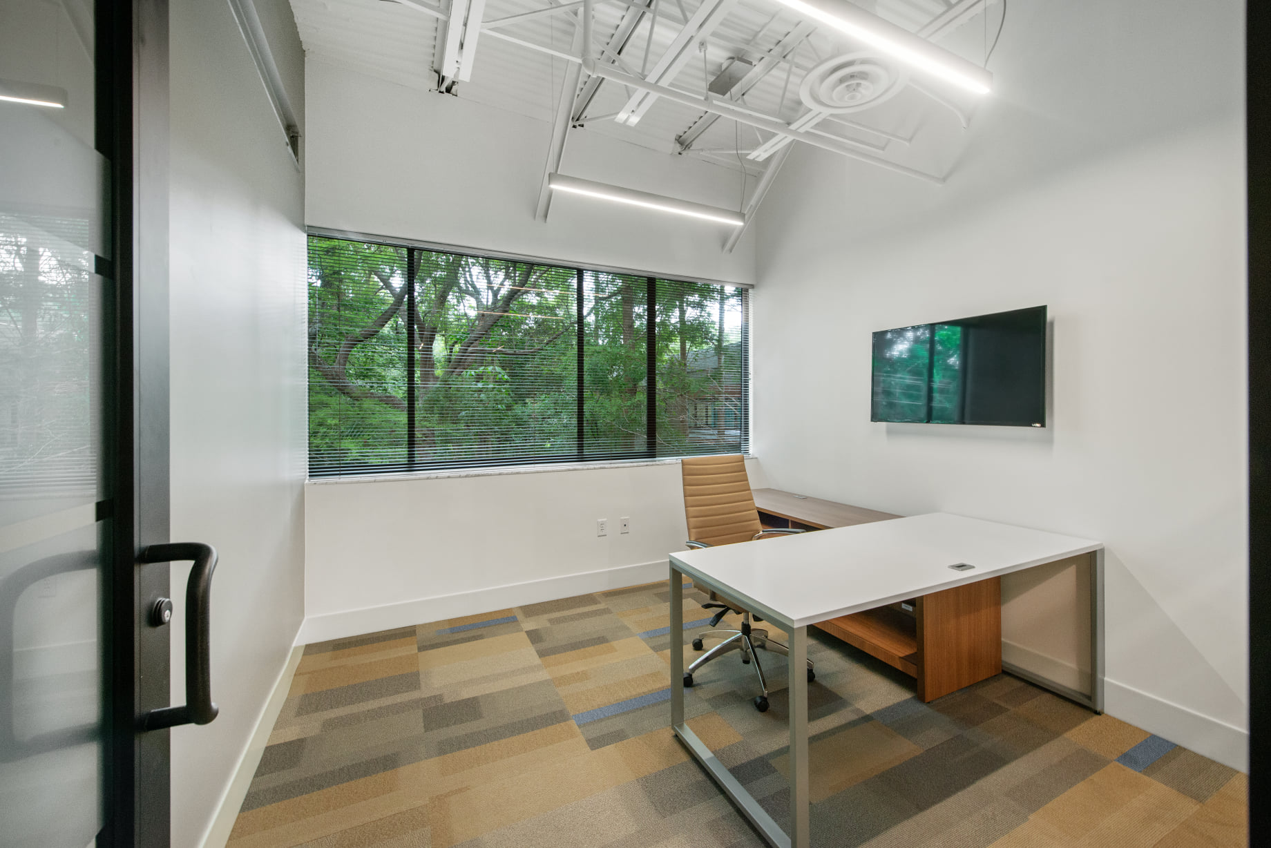 1 Person Virtual Office