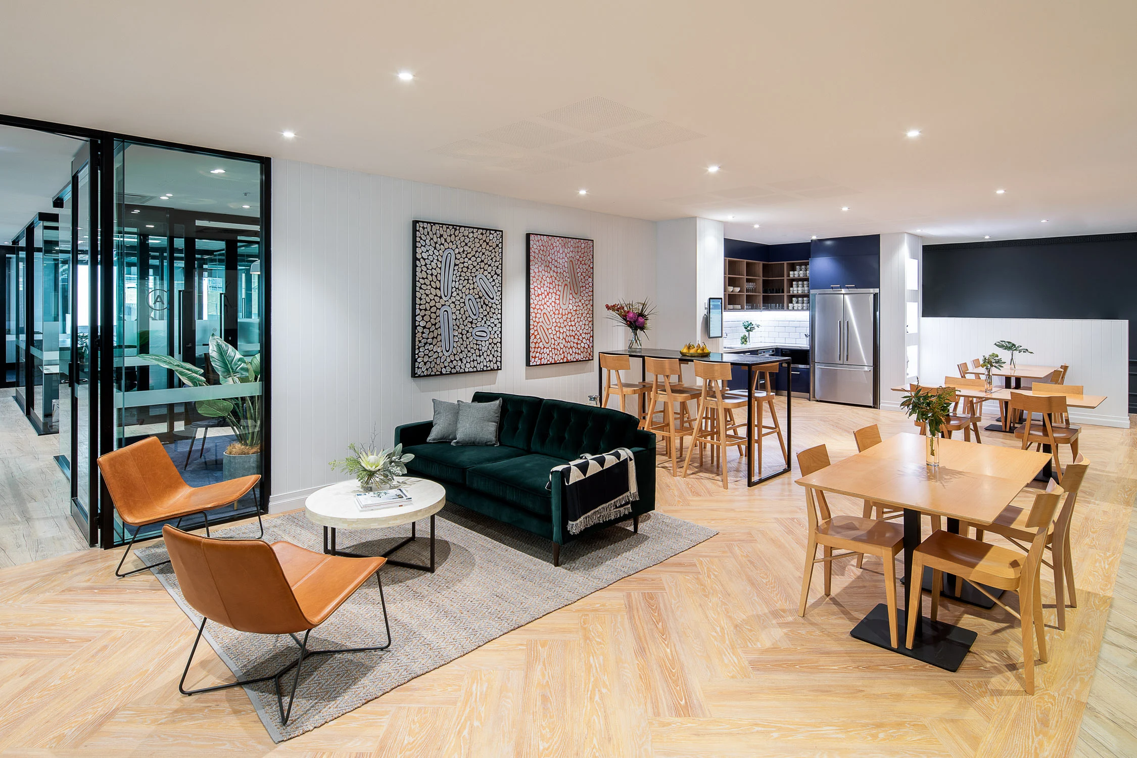 19 Person Coworking Desk