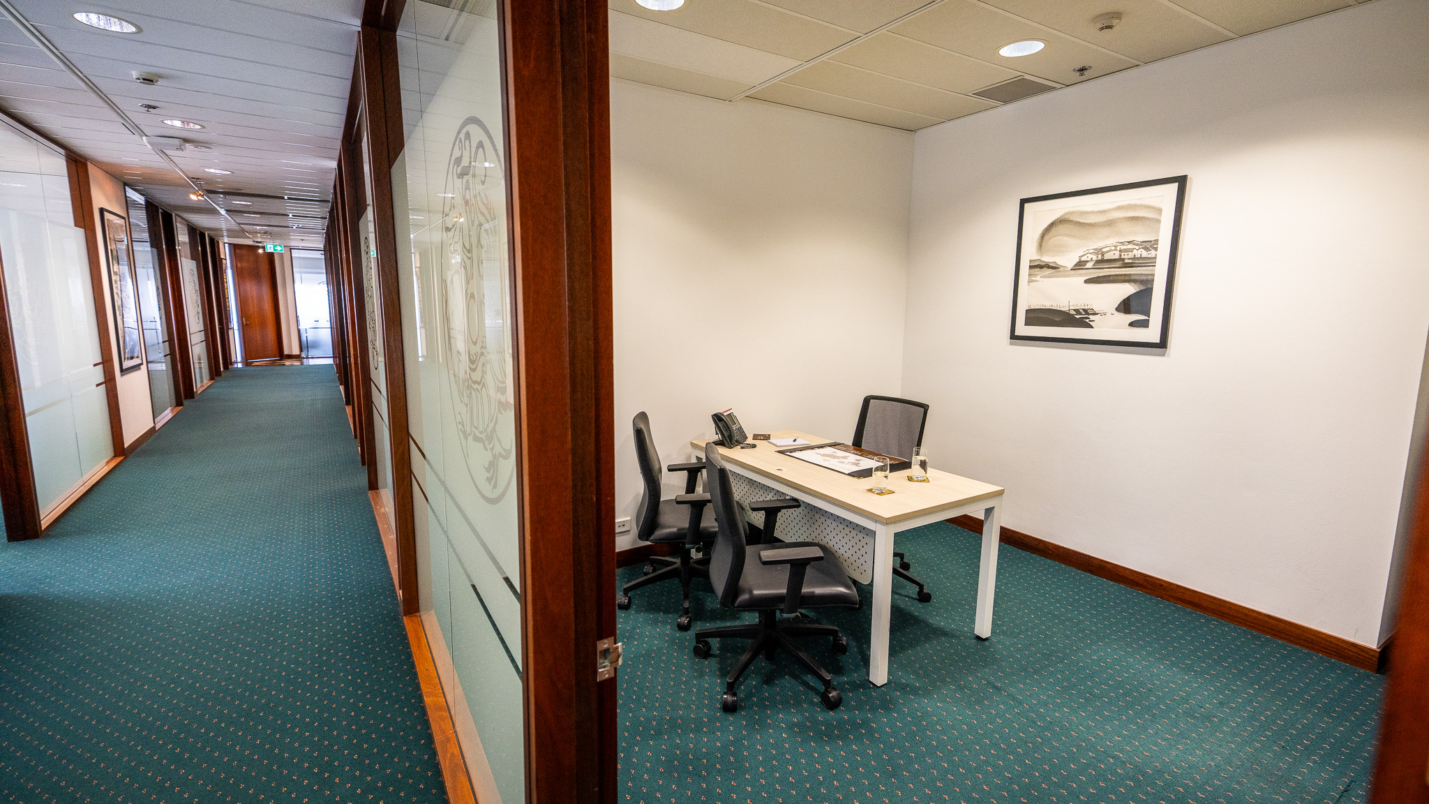 10 Person Private Office