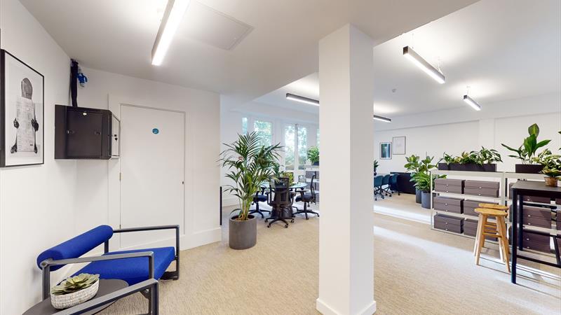 25 Person Private Office