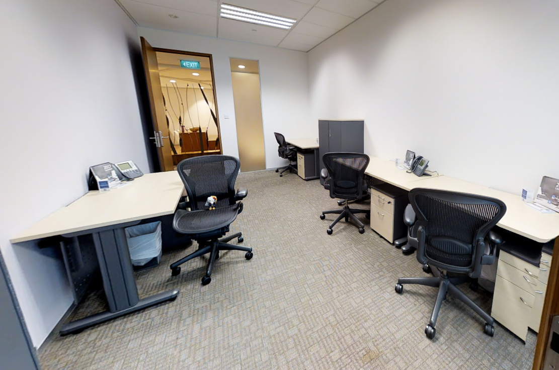 7 Person Private Office