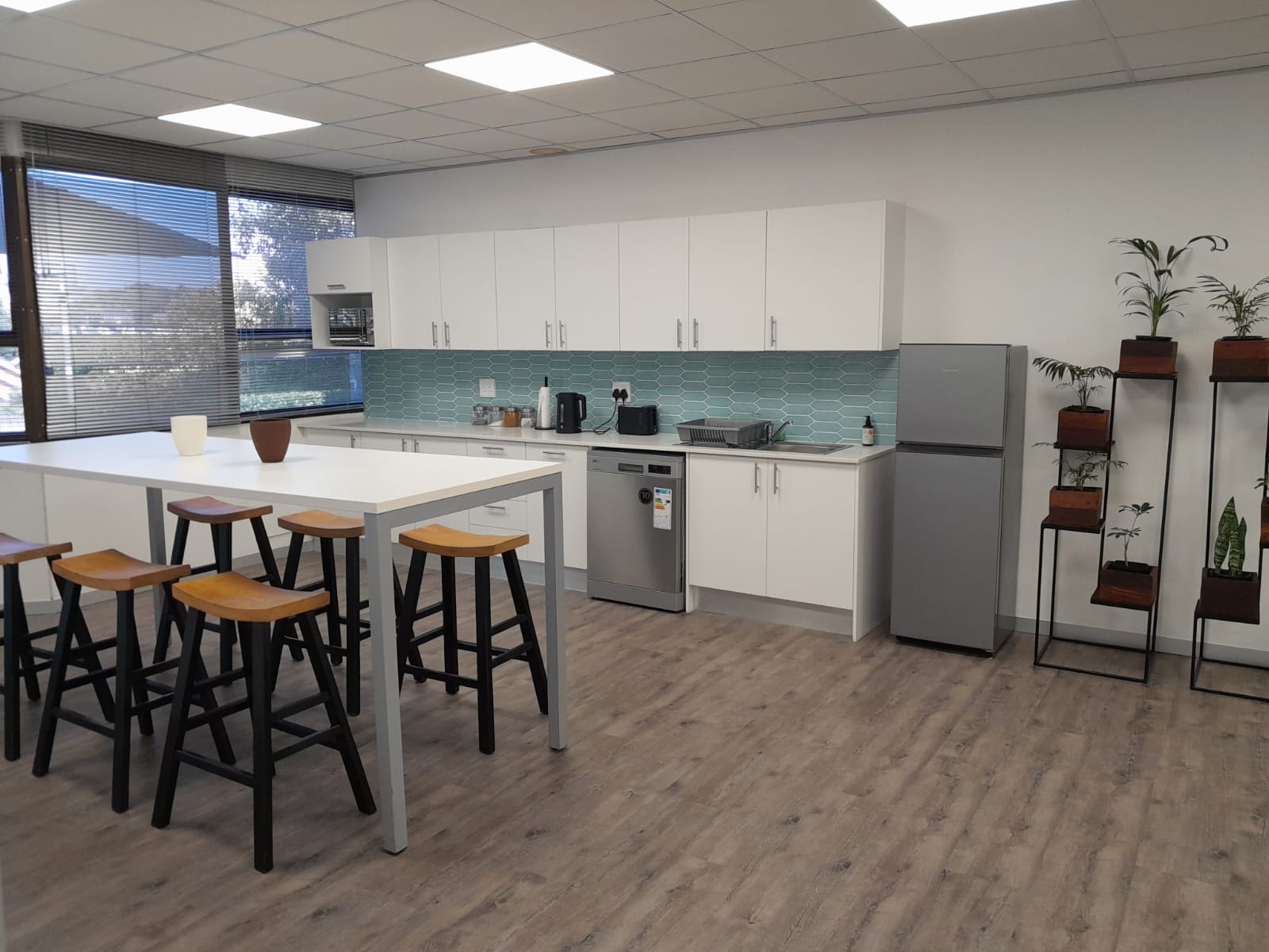 10 Person Private Office