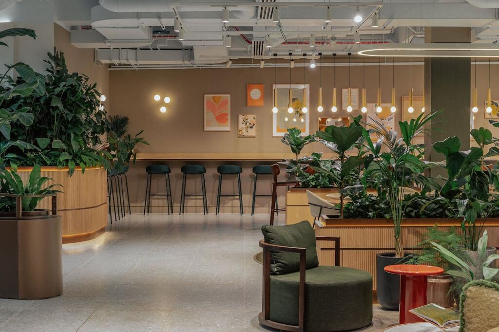 42 Person Managed Space