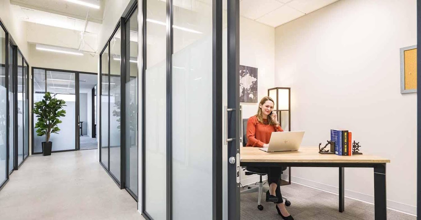 1 Person Coworking Desk