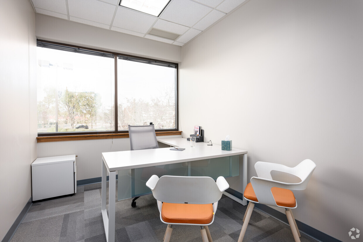 1 Person Private Office