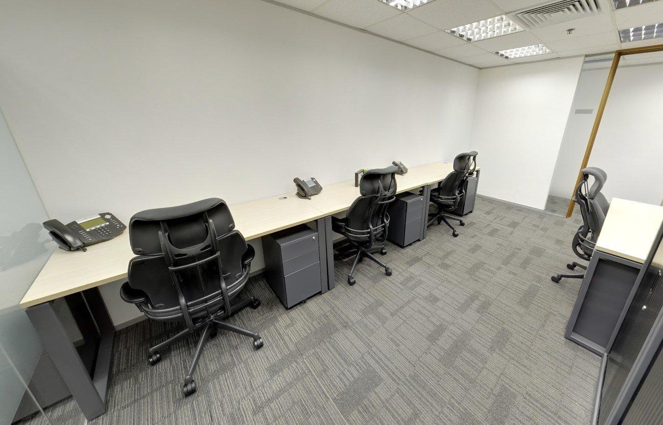 9 Person Private Office