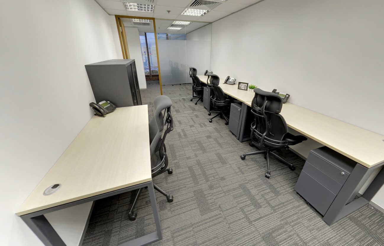 8 Person Private Office