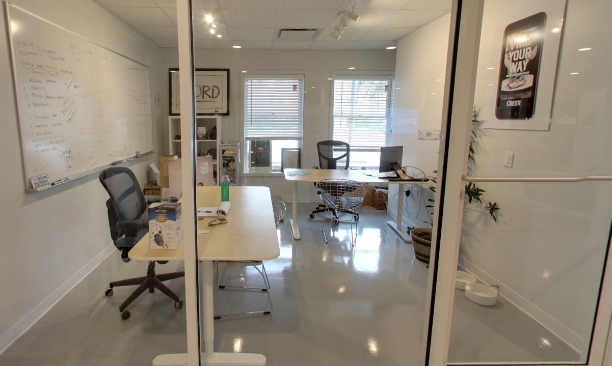 1 Person Coworking Desk