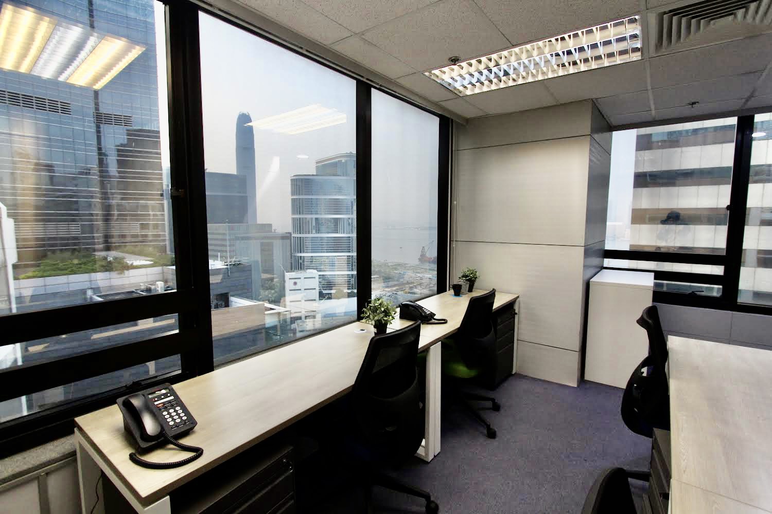4 Person Private Office
