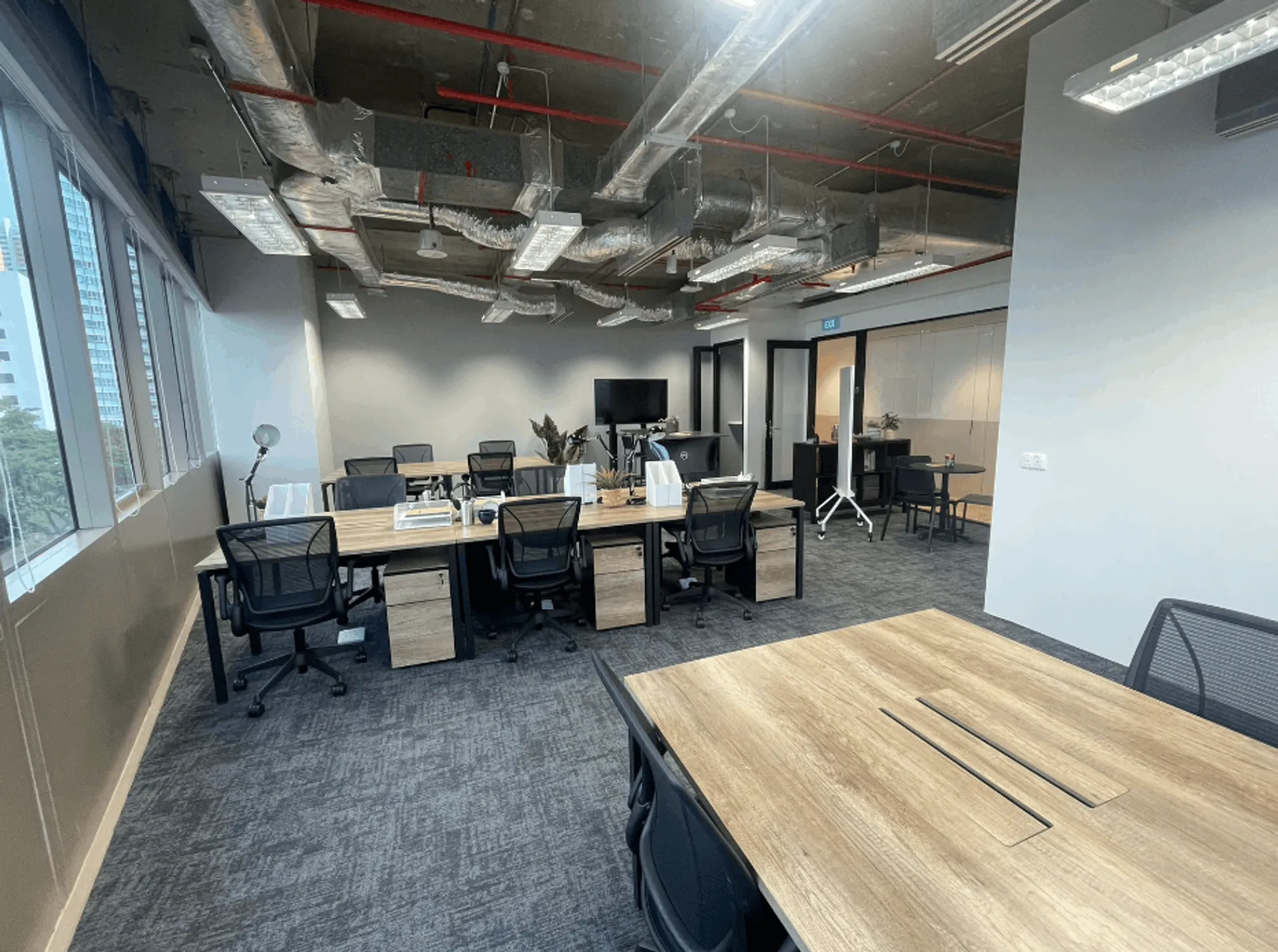 4 Person Private Office