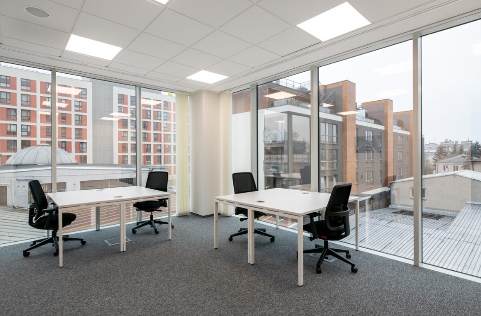 1 Person Coworking Desk