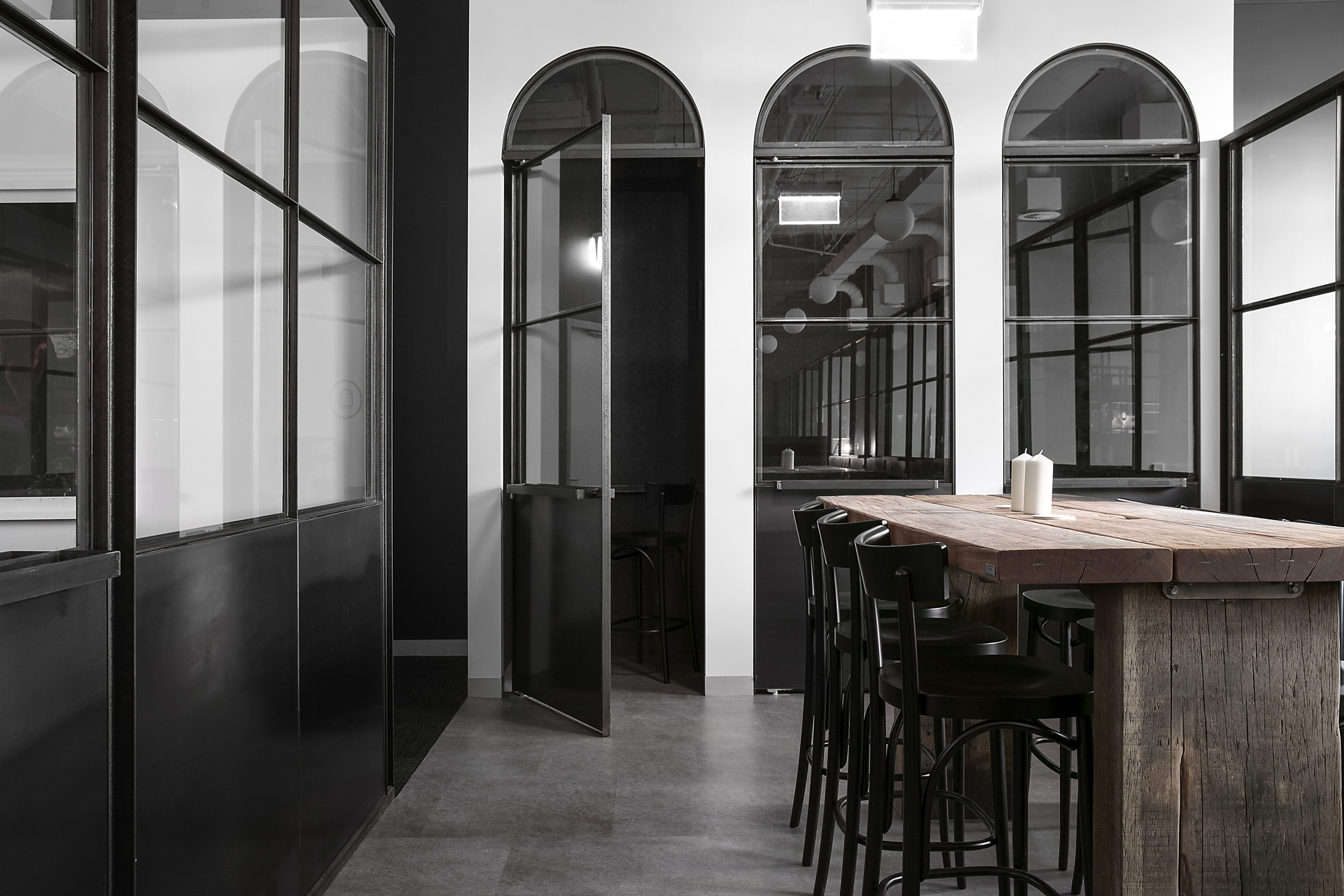 11 Person Private Office