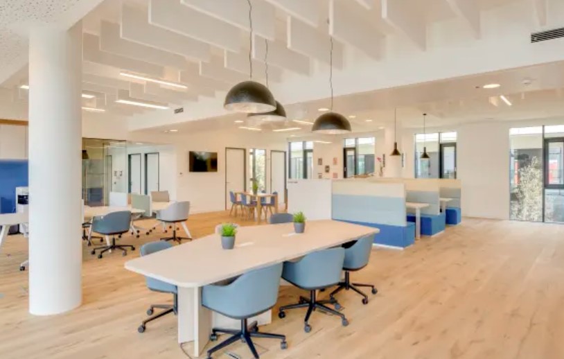 1 Person Private Office