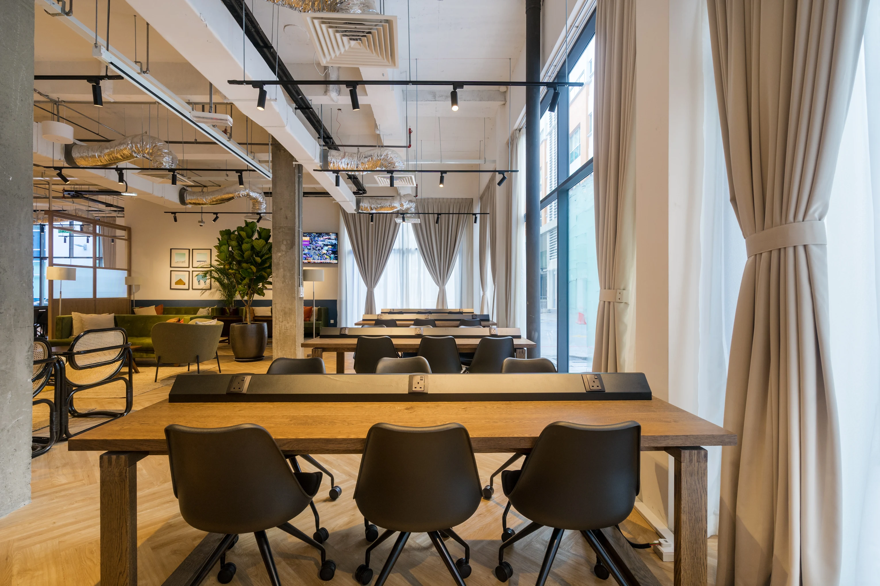 1 Person Coworking Desk