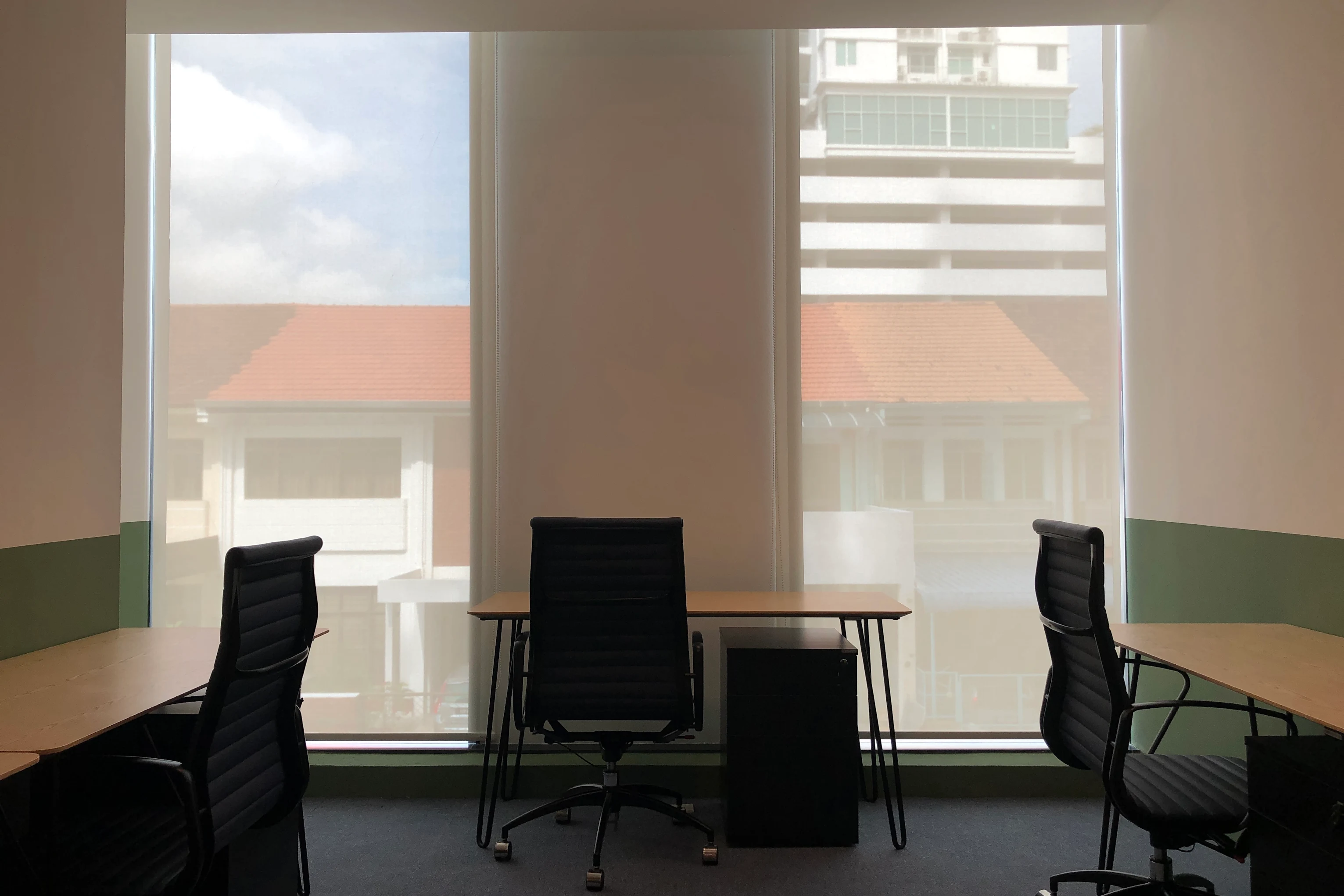 3 Person Coworking Desk