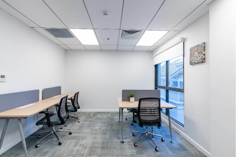 4 Person Coworking Desk