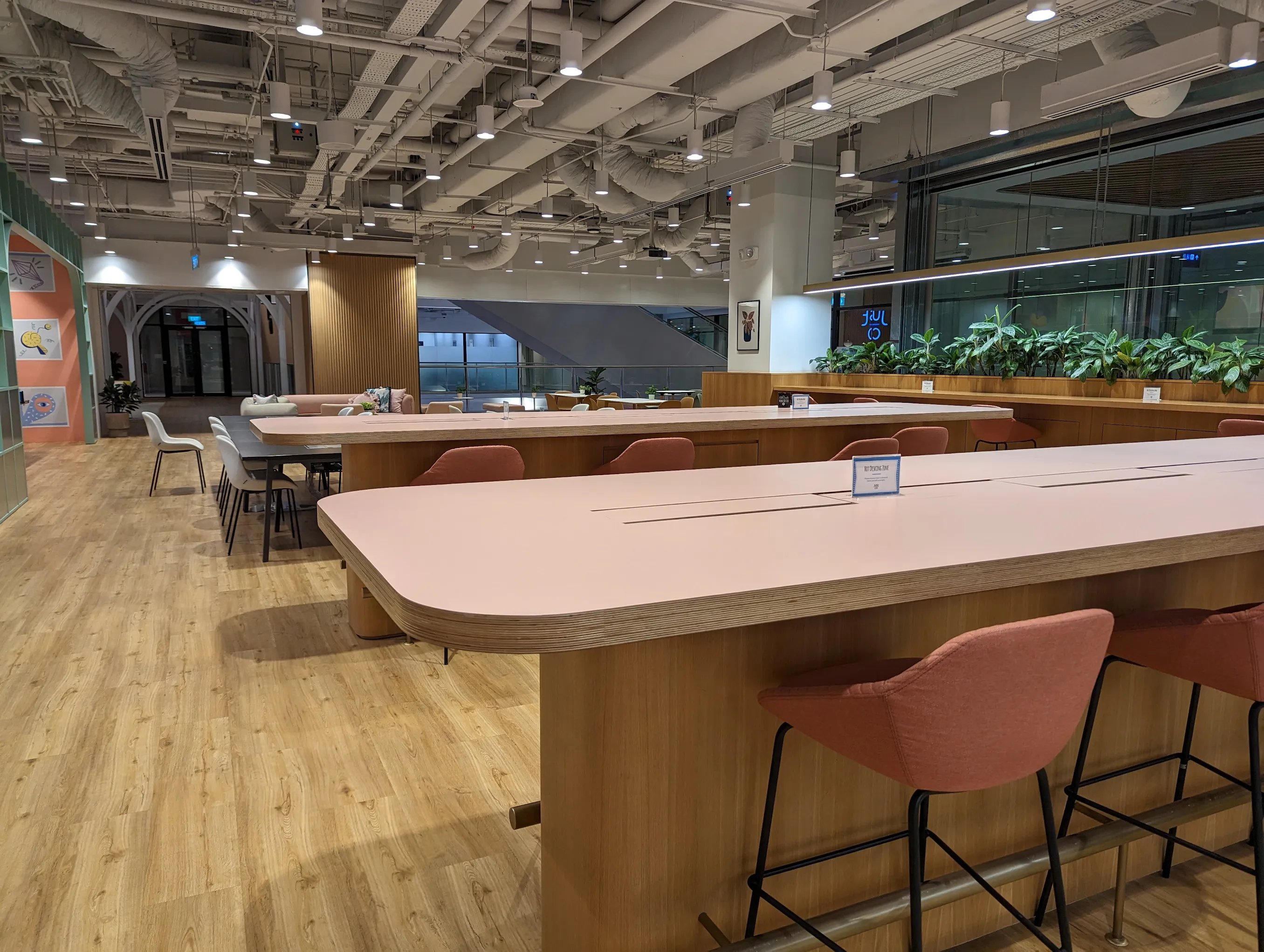 6 Person Coworking Desk