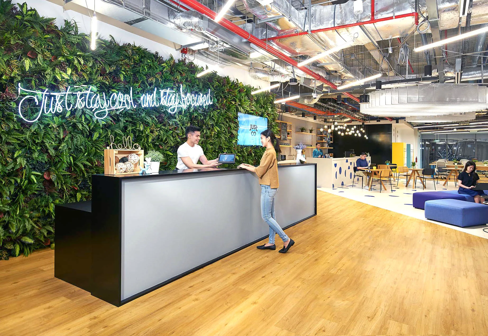 7 Person Coworking Desk