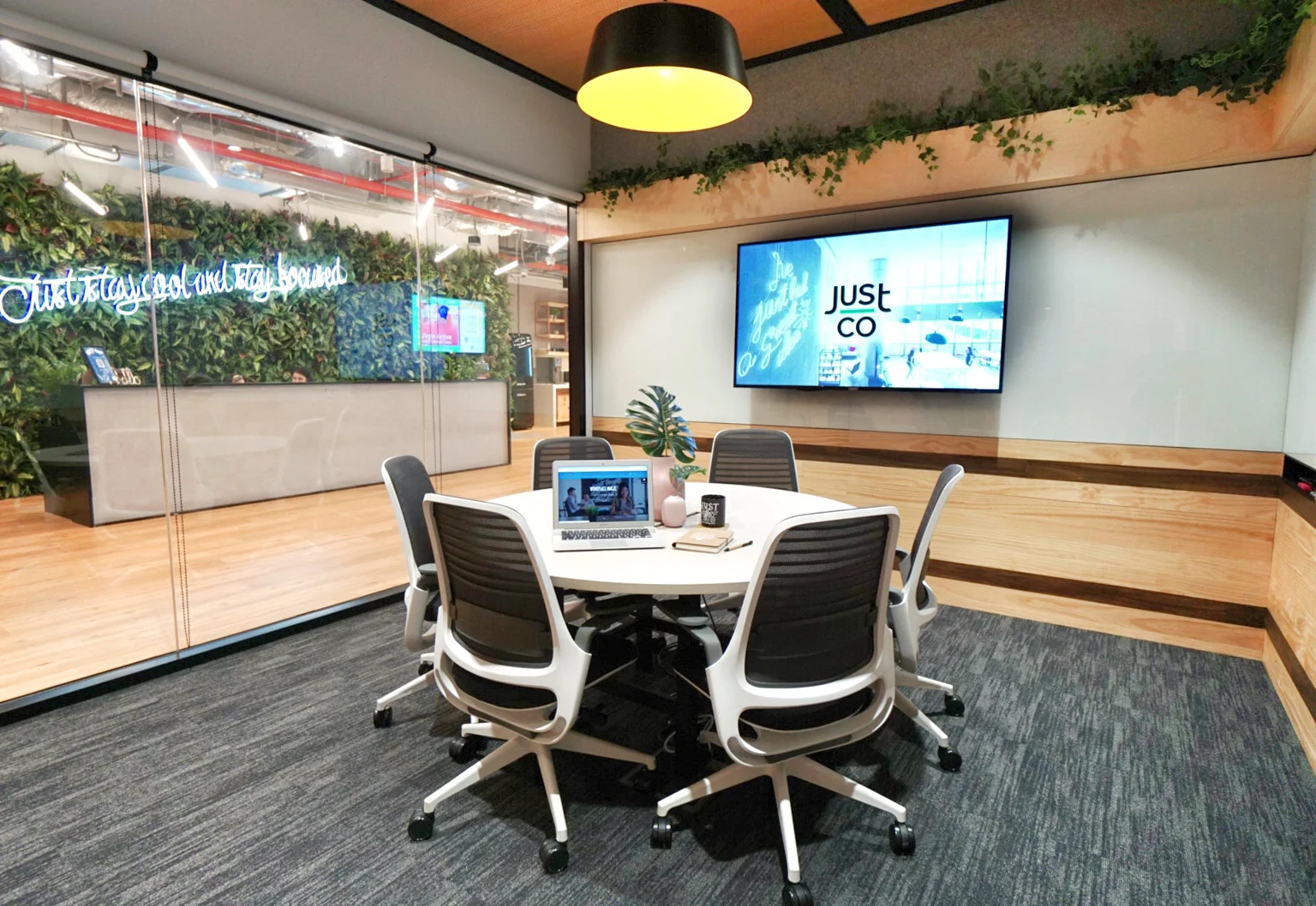 6 Person Coworking Desk