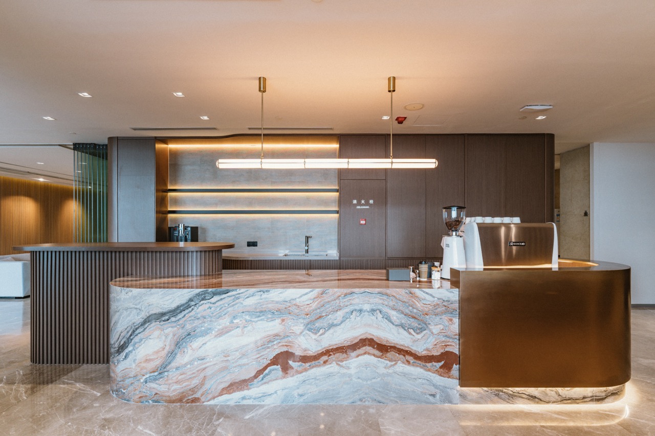 7 Person Private Office