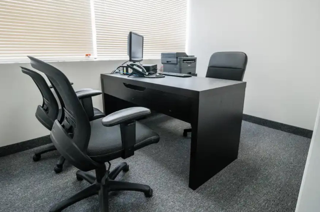 5 Person Private Office