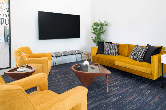 4 Person Coworking Desk